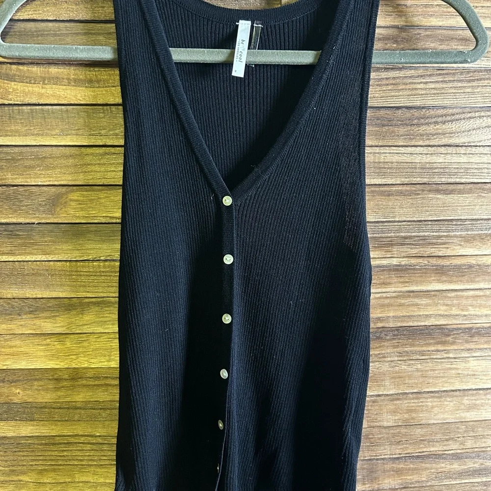 Be Cool Los Angeles Black Button-Front Ribbed Tank Top - Picture 2 of 4